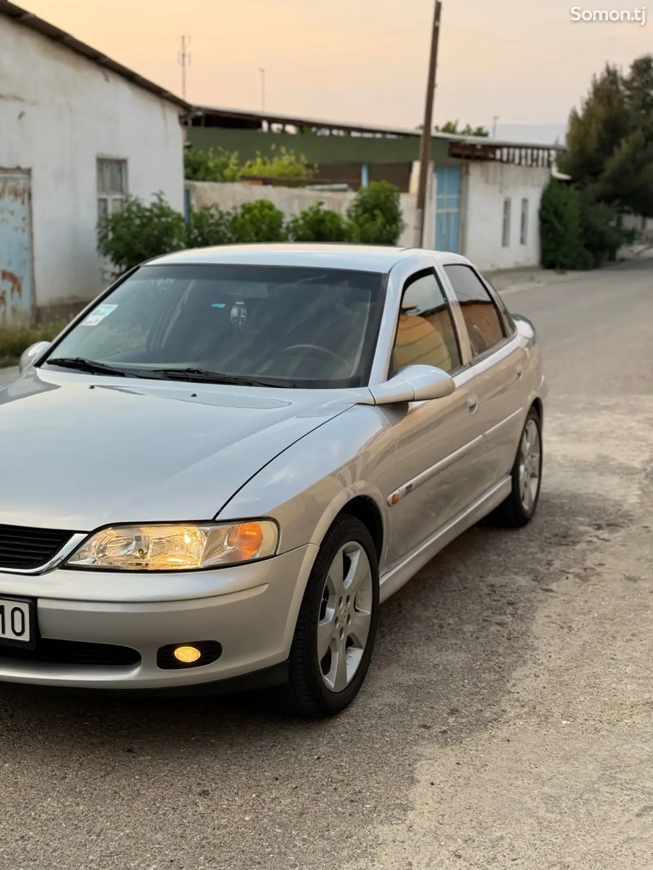 Opel Vectra B 2000 · 1.8 MT