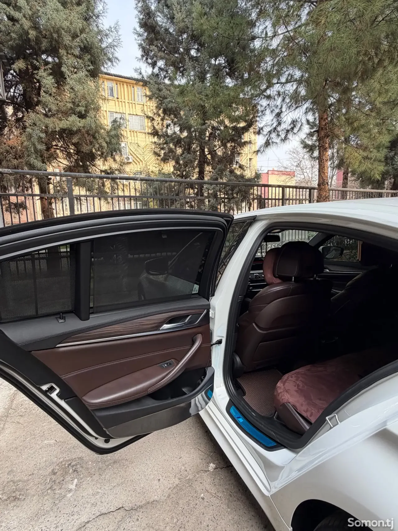 BMW 5 series 2017 · 2.0 AT