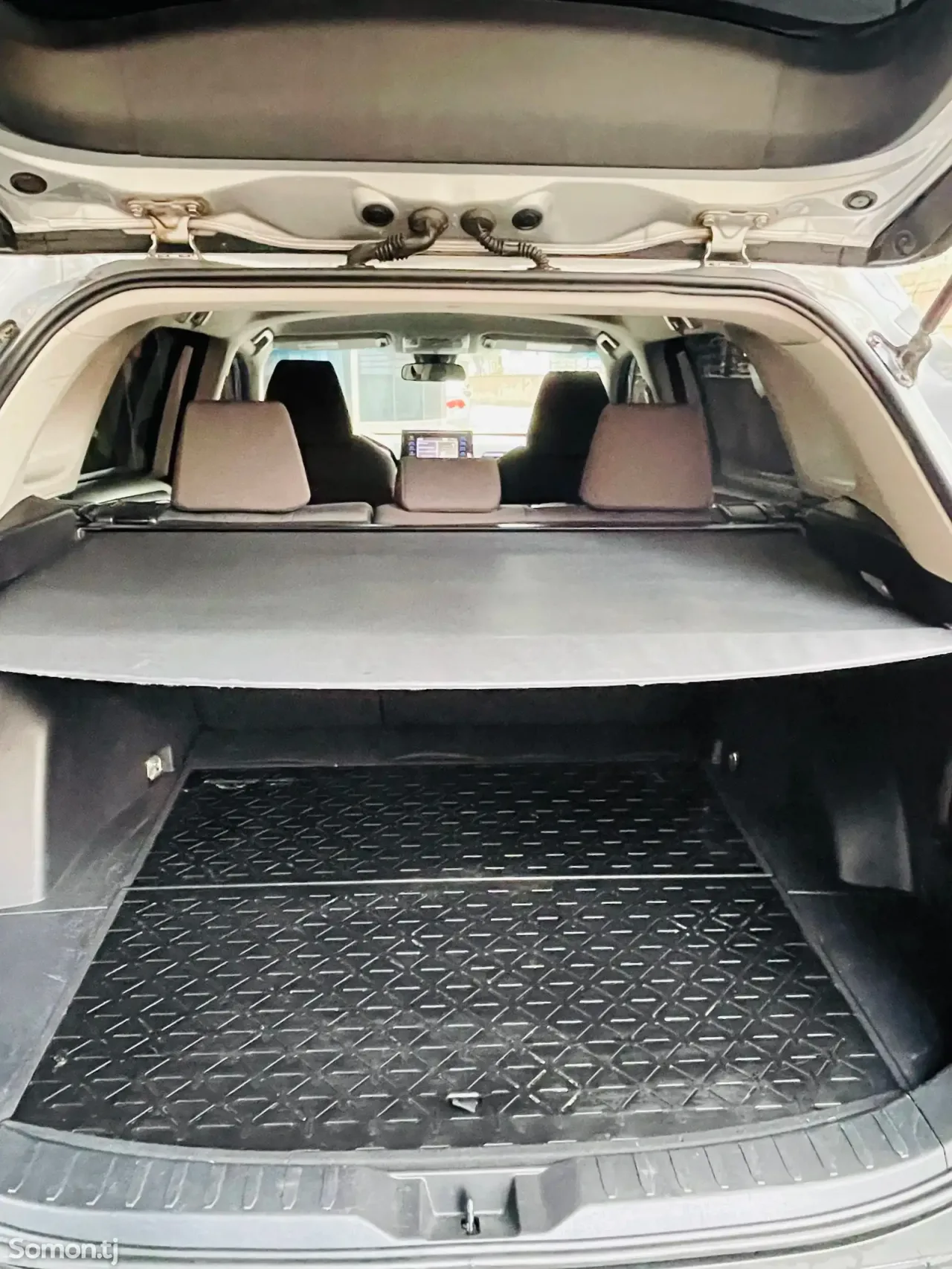 Toyota RAV 4 2020 · 2.5 AT