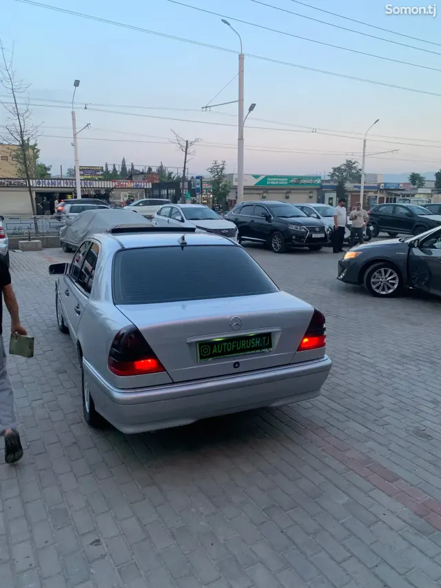 Mercedes-Benz C class 1998 · 2.2 MT