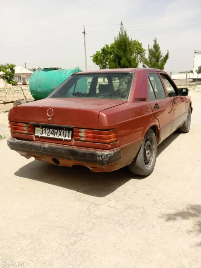 Mercedes-Benz W124 1998 · 2.1 AT