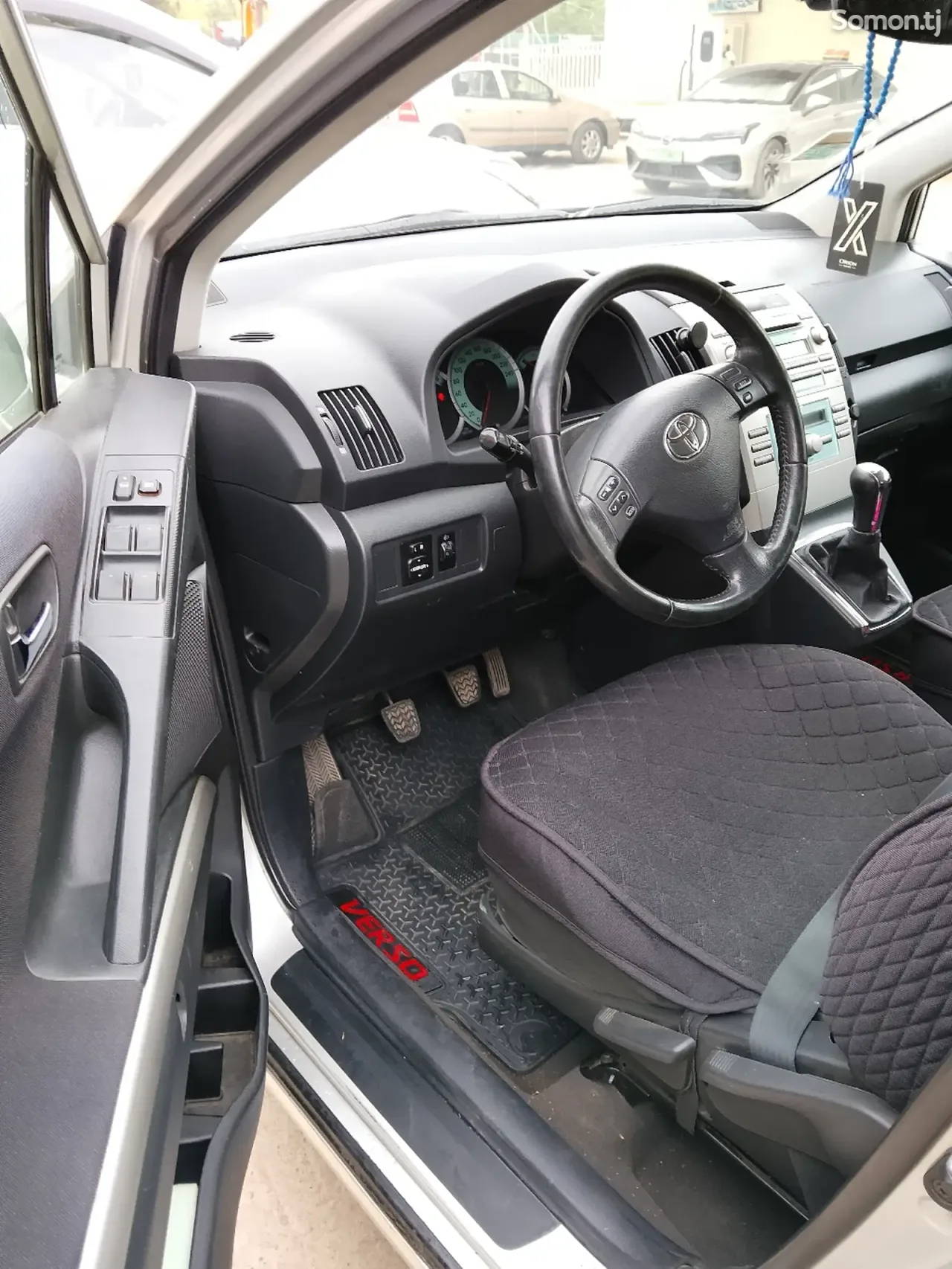 Toyota Corolla Verso 2006 · 1.8 MT