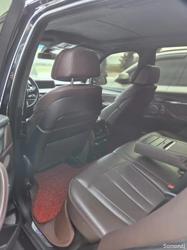 BMW X5 2016 · 5.0 AT