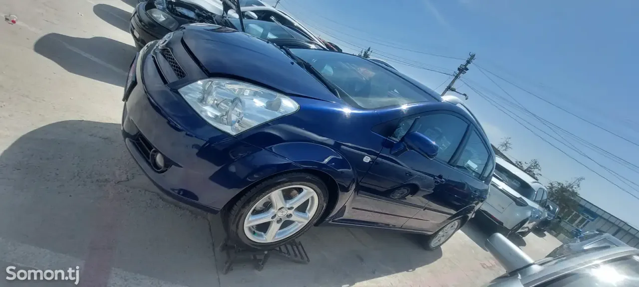 Toyota Corolla Verso 2006 · 1.8 MT
