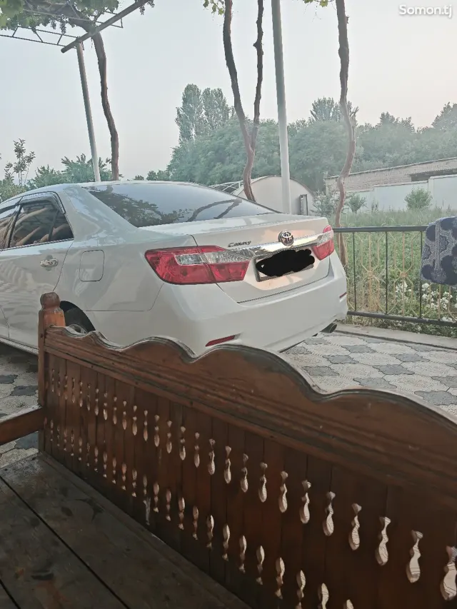 Toyota Camry 2014 · 2.5 AT
