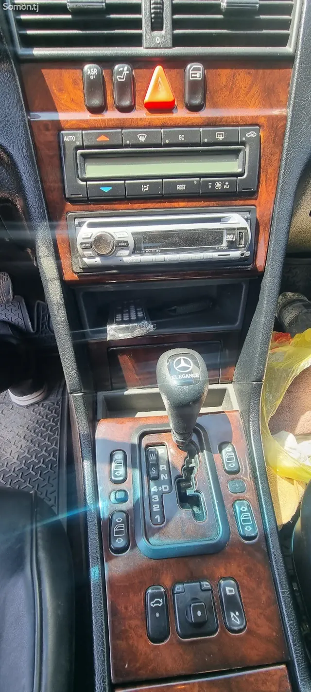 Mercedes-Benz C class 1999 · 2.4 AT