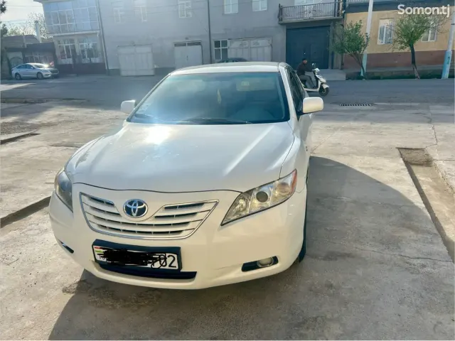 Toyota Camry 2008 · 2.4 AT