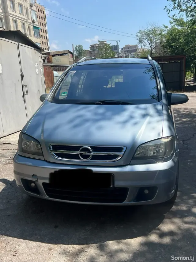 Opel Zafira 2006 · 2.2 AT