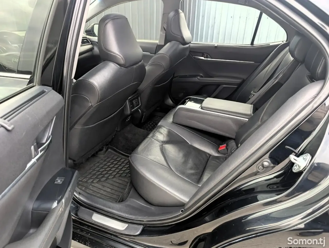 Toyota Camry 2019 · 3.5 AT