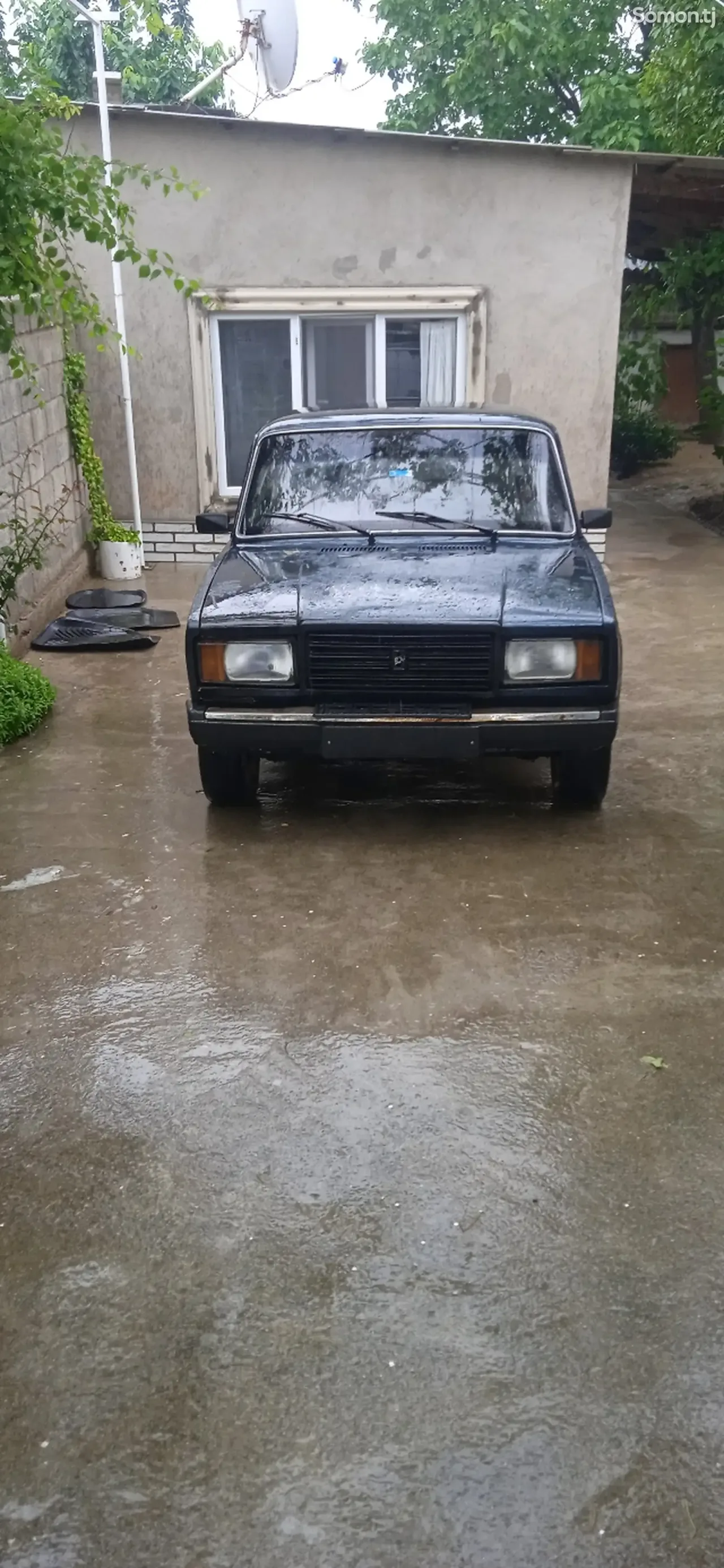 Lada (ВАЗ) 2107 2000 · 1.6 MT