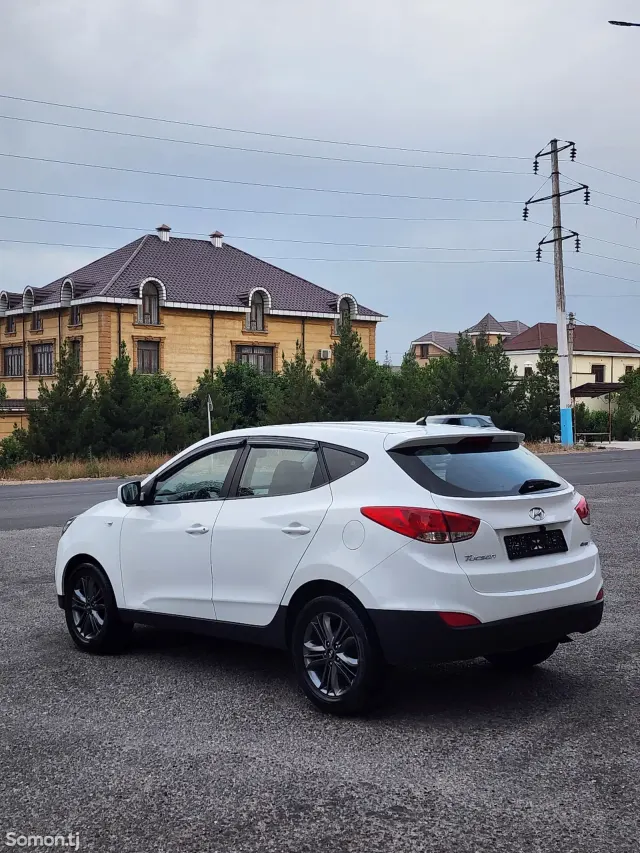 Hyundai Tucson 2014 · 2.0 AT