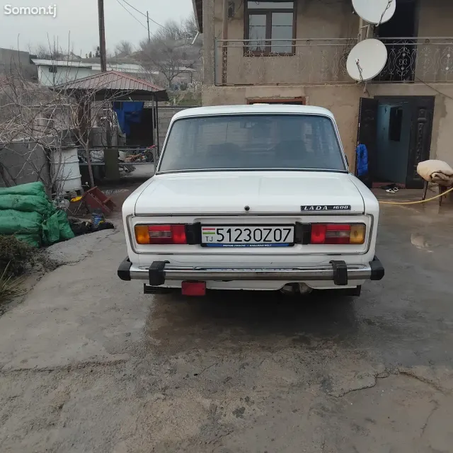Lada (ВАЗ) 2106 1974 · MT
