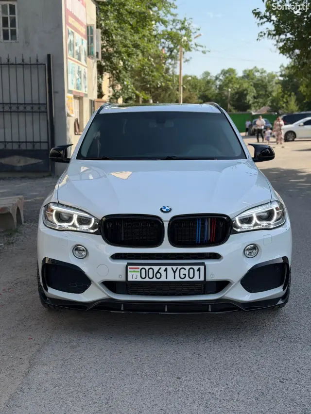 BMW X5 2016 · 3.0 AT