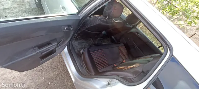 Opel Astra H 2007 · 1.9 MT