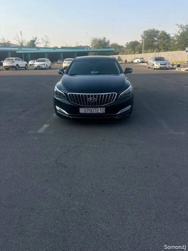 Hyundai Aslan 2015 · 3.0 AT