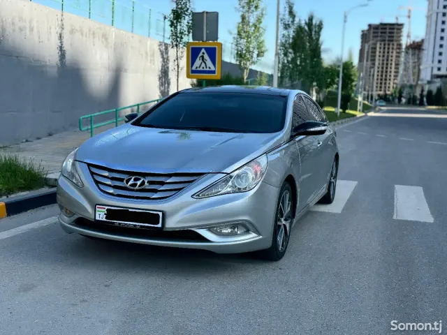 Hyundai Sonata 2010 · 2.0 AT