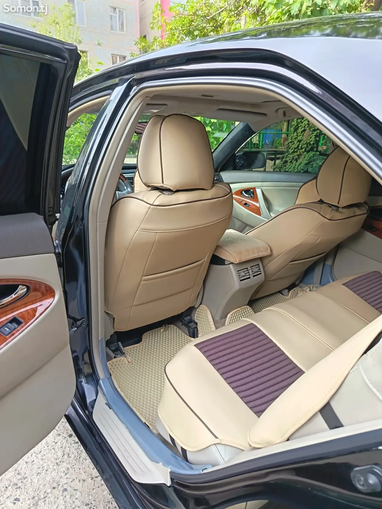 Toyota Camry 2011 · 2.5 AT
