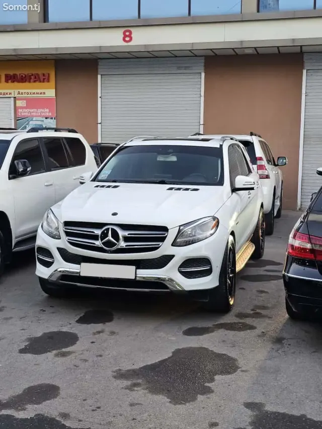 Mercedes-Benz GLE class 2016 · 3.5 AT