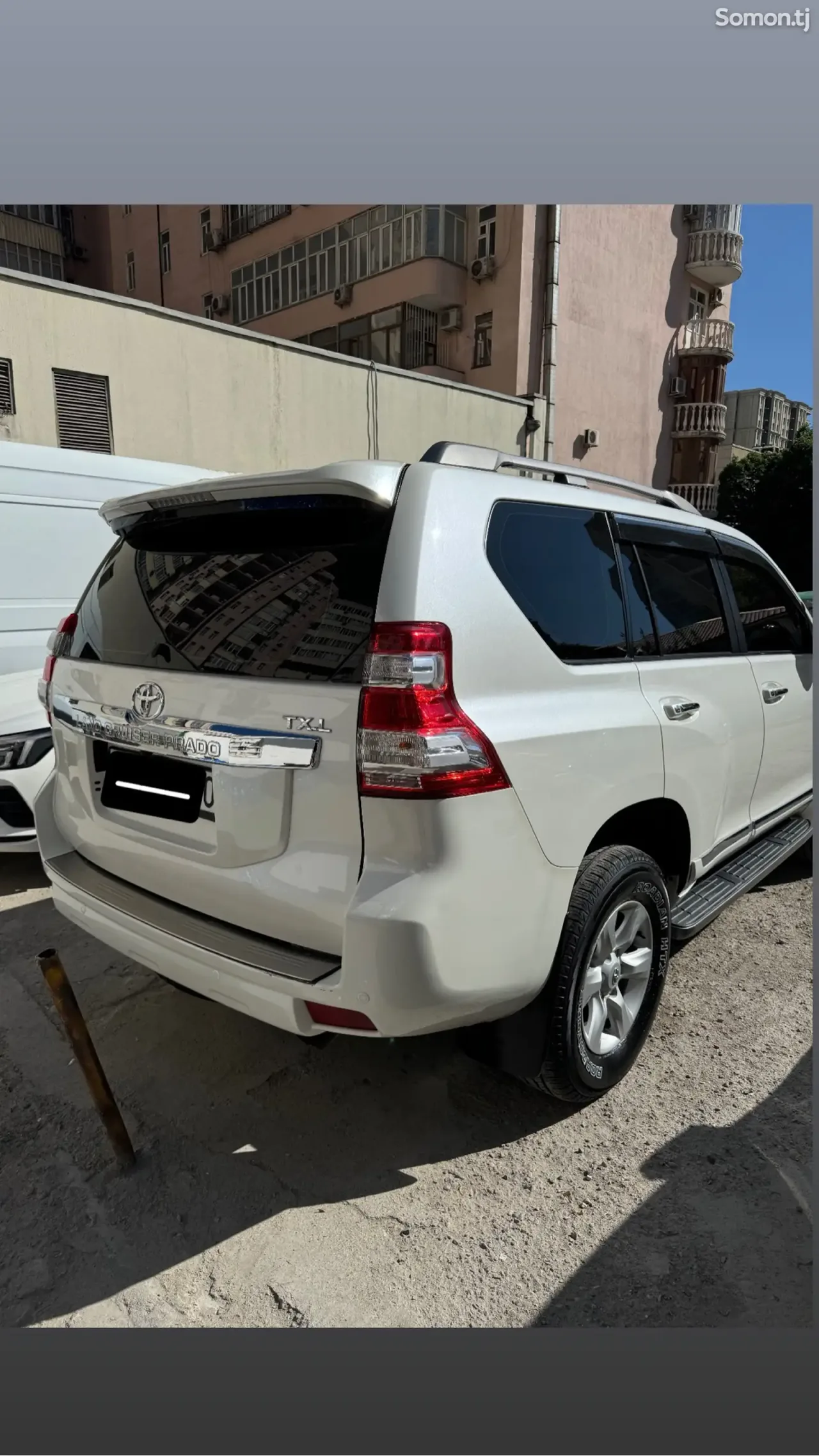 Toyota Land Cruiser Prado 2012 · 2.7 AT
