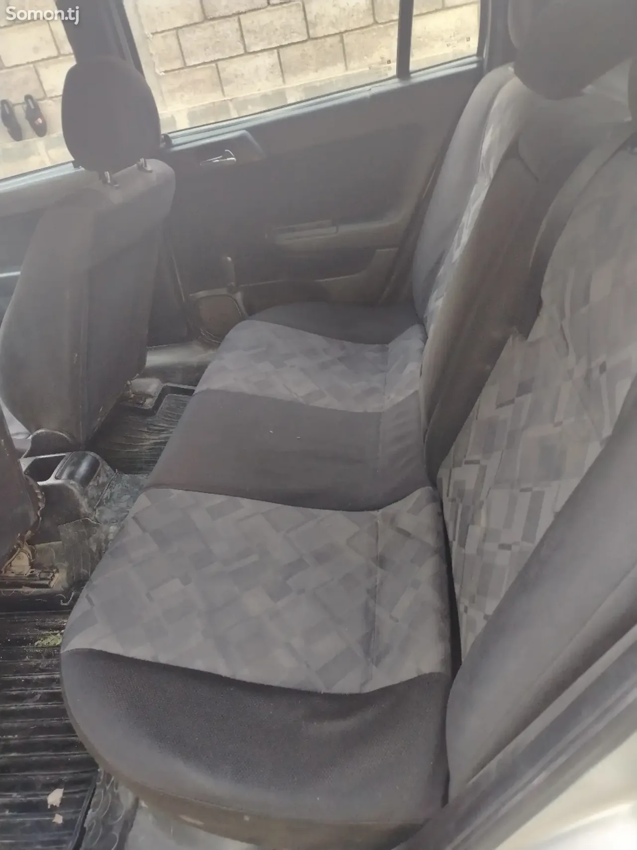 Opel Astra G 1999 · 1.6 MT