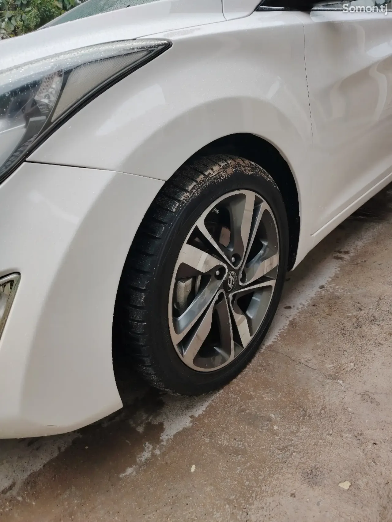 Hyundai Avante 2014 · 1.6 AT