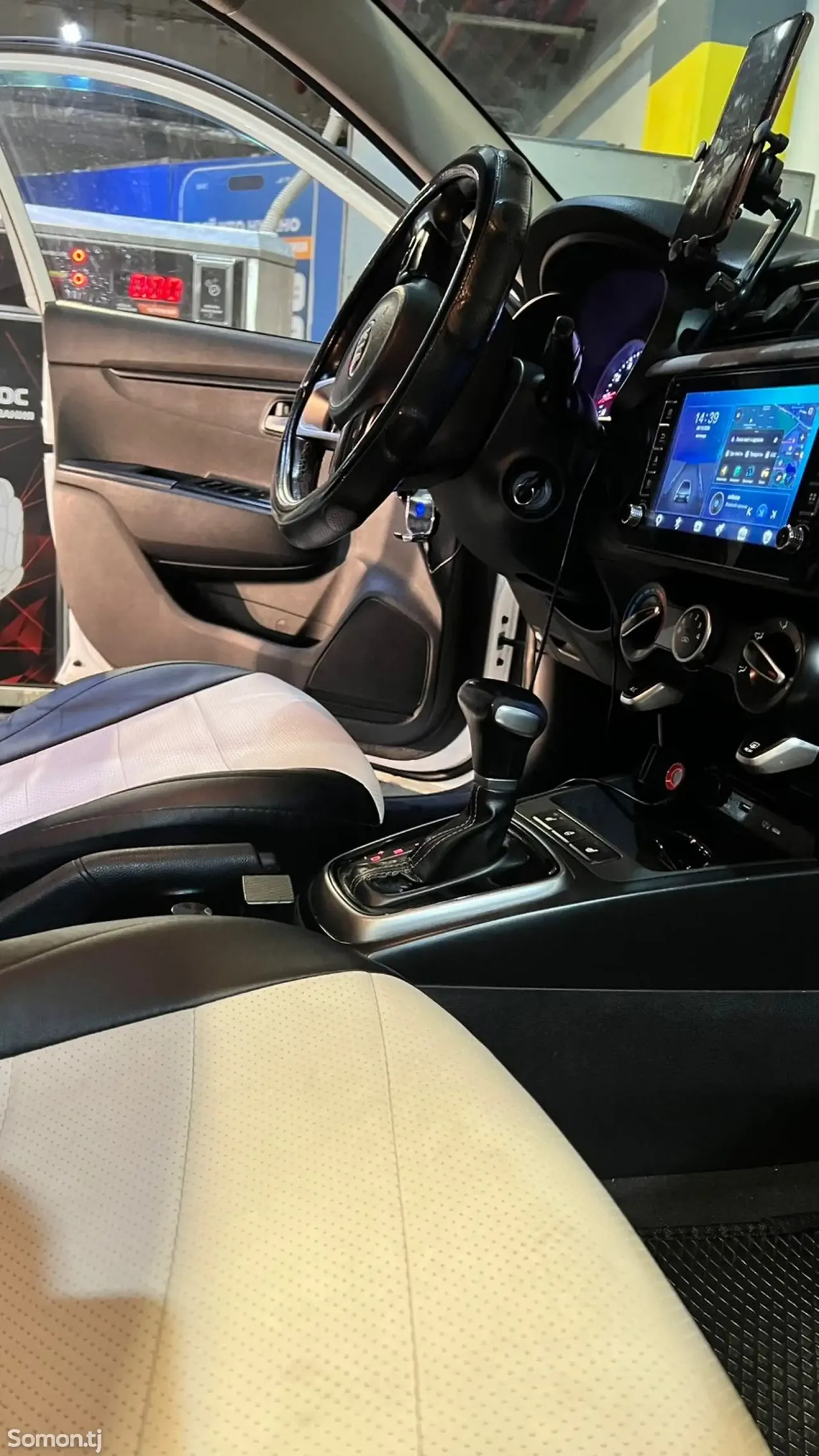 Kia Rio 2018 · 1.4 AT
