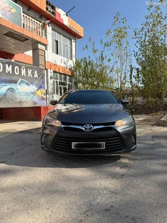 Toyota Camry 2017 · 2.5 AT