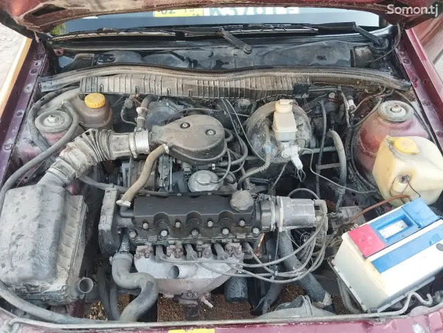 Opel Vectra A 1992 · 1.6 MT