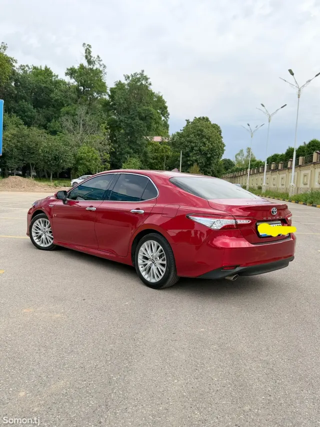 Toyota Camry 2018 · 2.5 AT