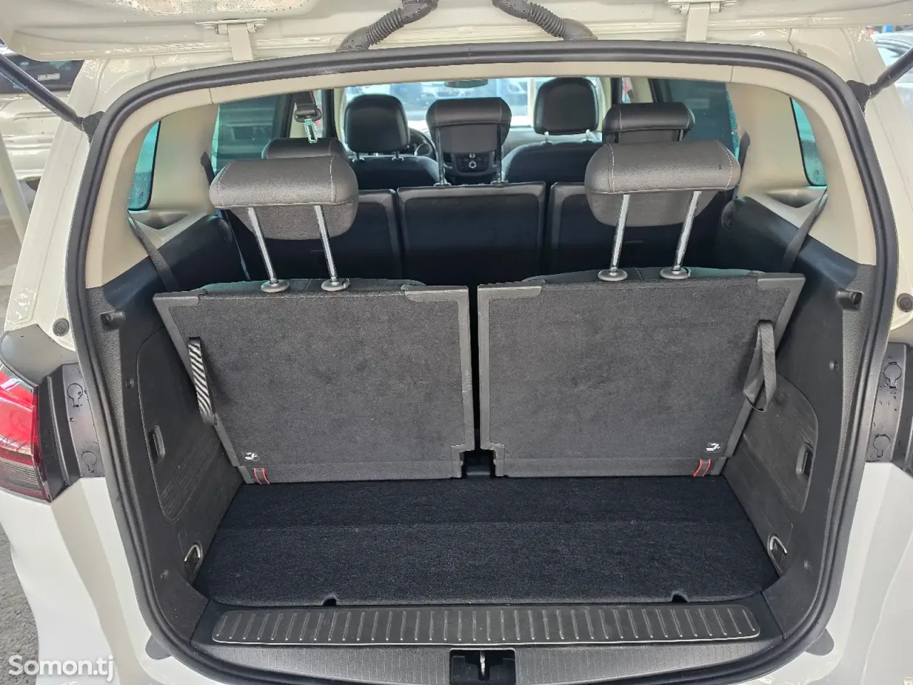 Opel Zafira 2015 · 1.6 MT