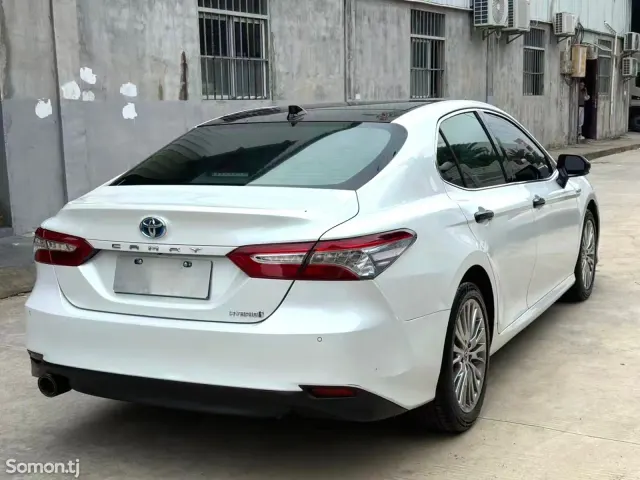 Toyota Camry 2018 · 2.5 AT