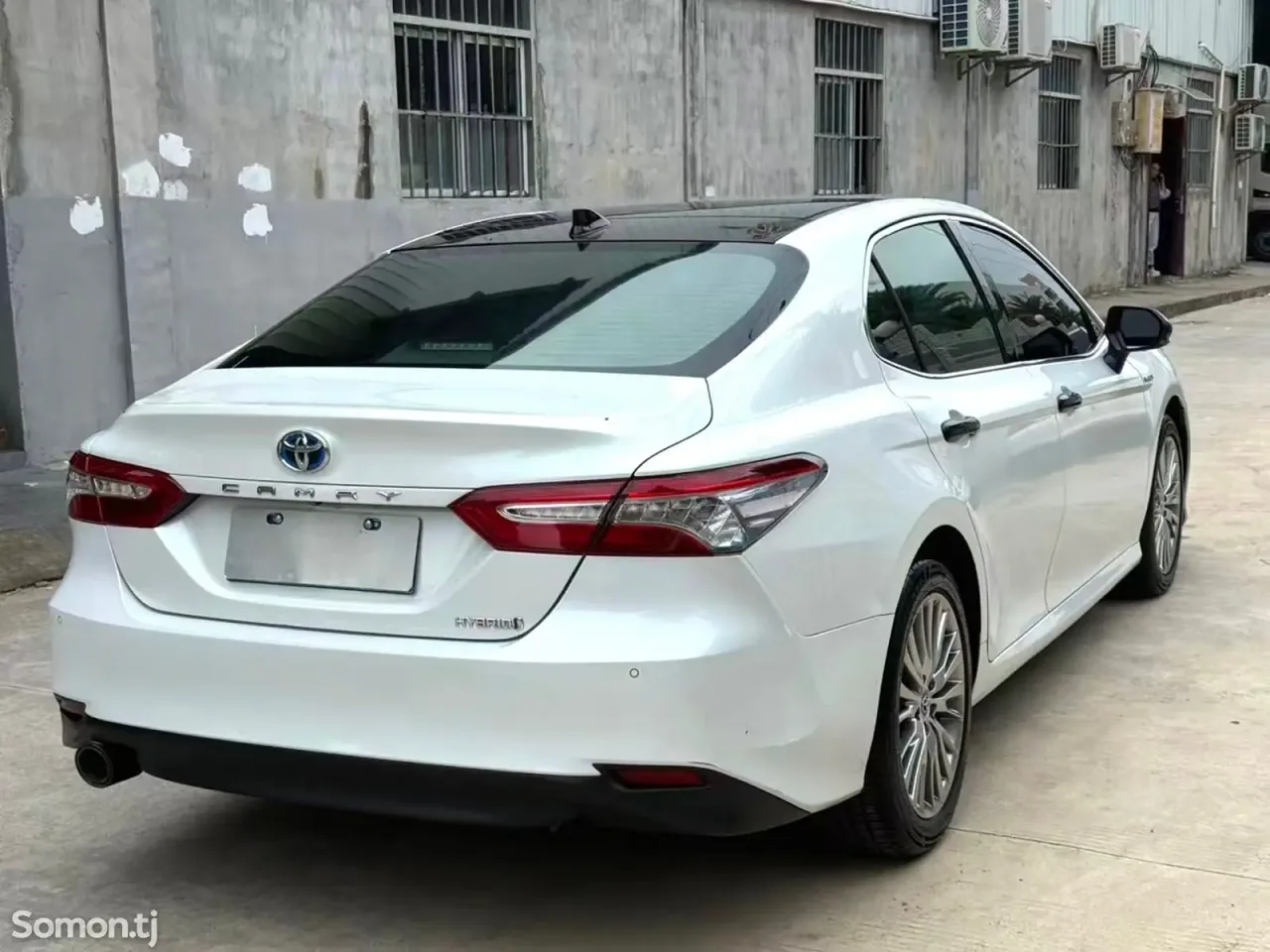 Toyota Camry 2018 · 2.5 AT
