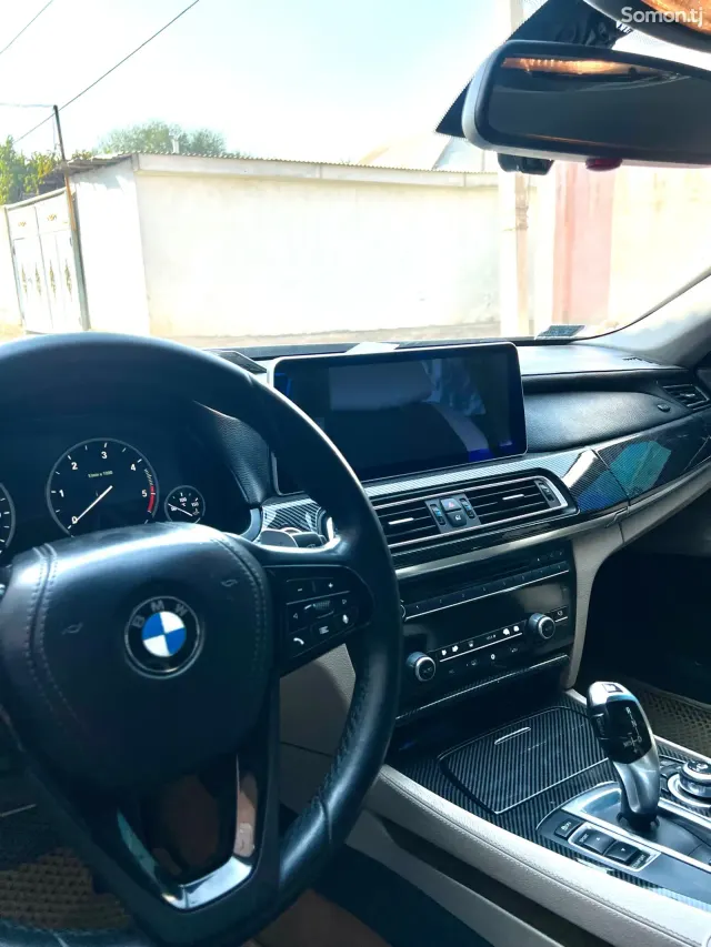 BMW 7 series 2010 · 3.0 AT