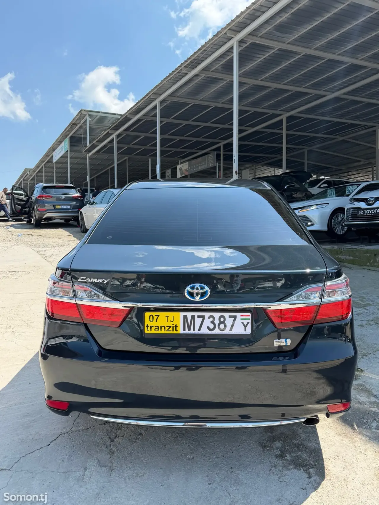 Toyota Camry 2017 · 2.5 AT