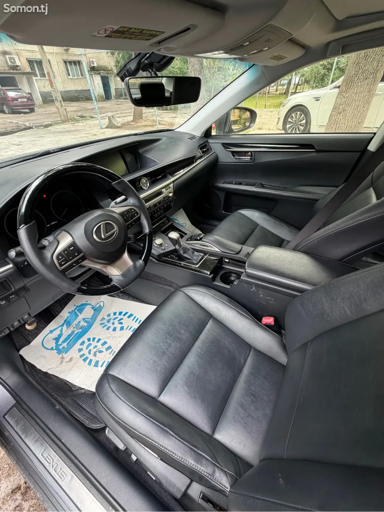 Lexus ES series 2014 · 2.5 AT