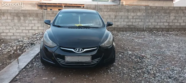 Hyundai Elantra 2016 · 1.6 MT