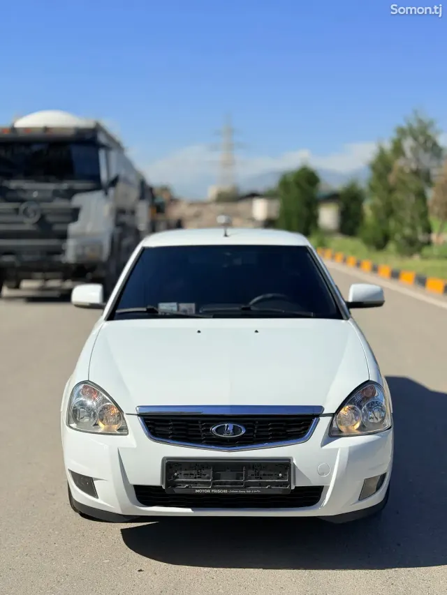 Lada (ВАЗ) Priora 2015 · 1.8 MT