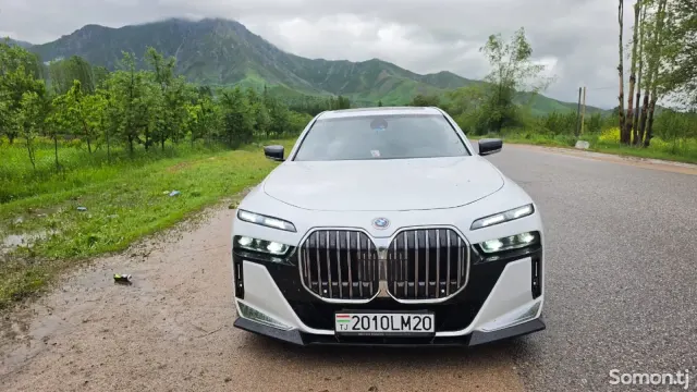 BMW 7 series 2013 · 3.0 AT