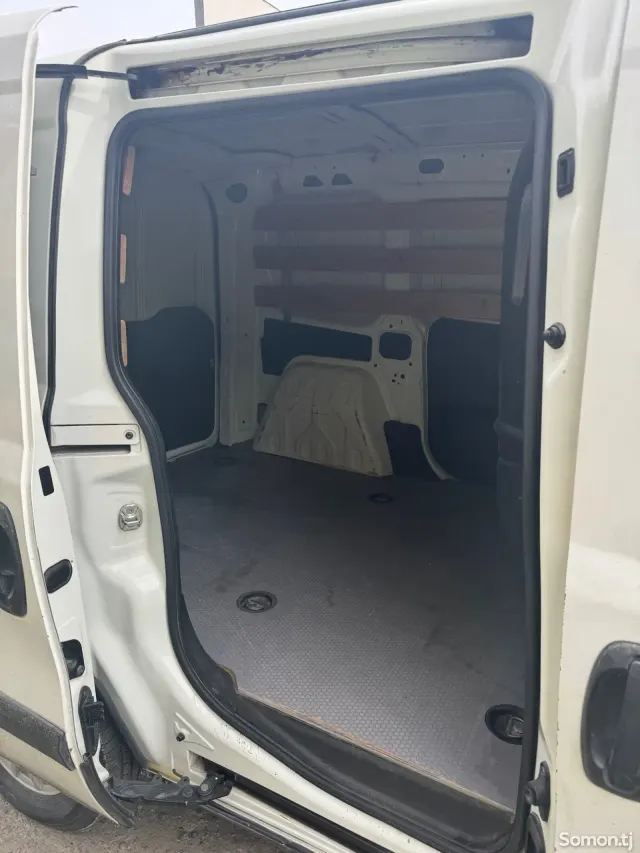 Opel Combo 2015 · 1.5 MT