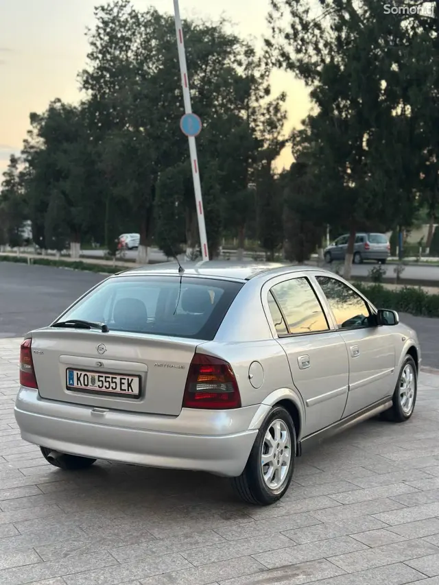 Opel Astra G 2000 · 1.6 MT