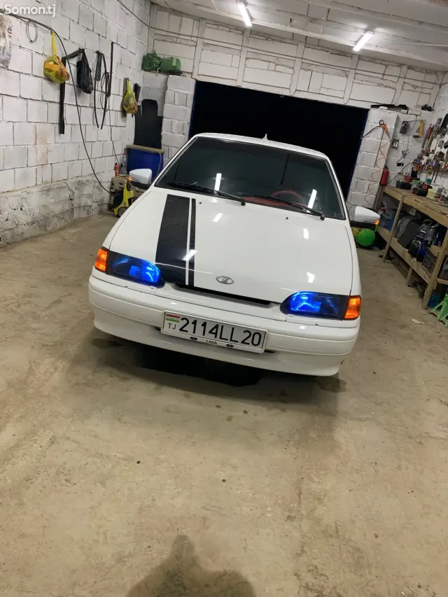 Lada (ВАЗ) 2114 2005 · 1.6 MT