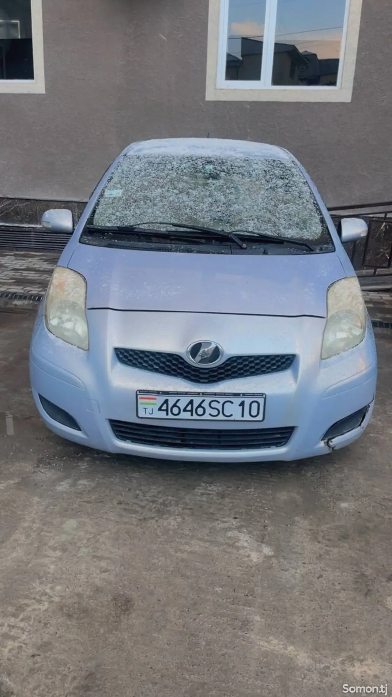 Toyota Vitz 2009 · 1.1 AT