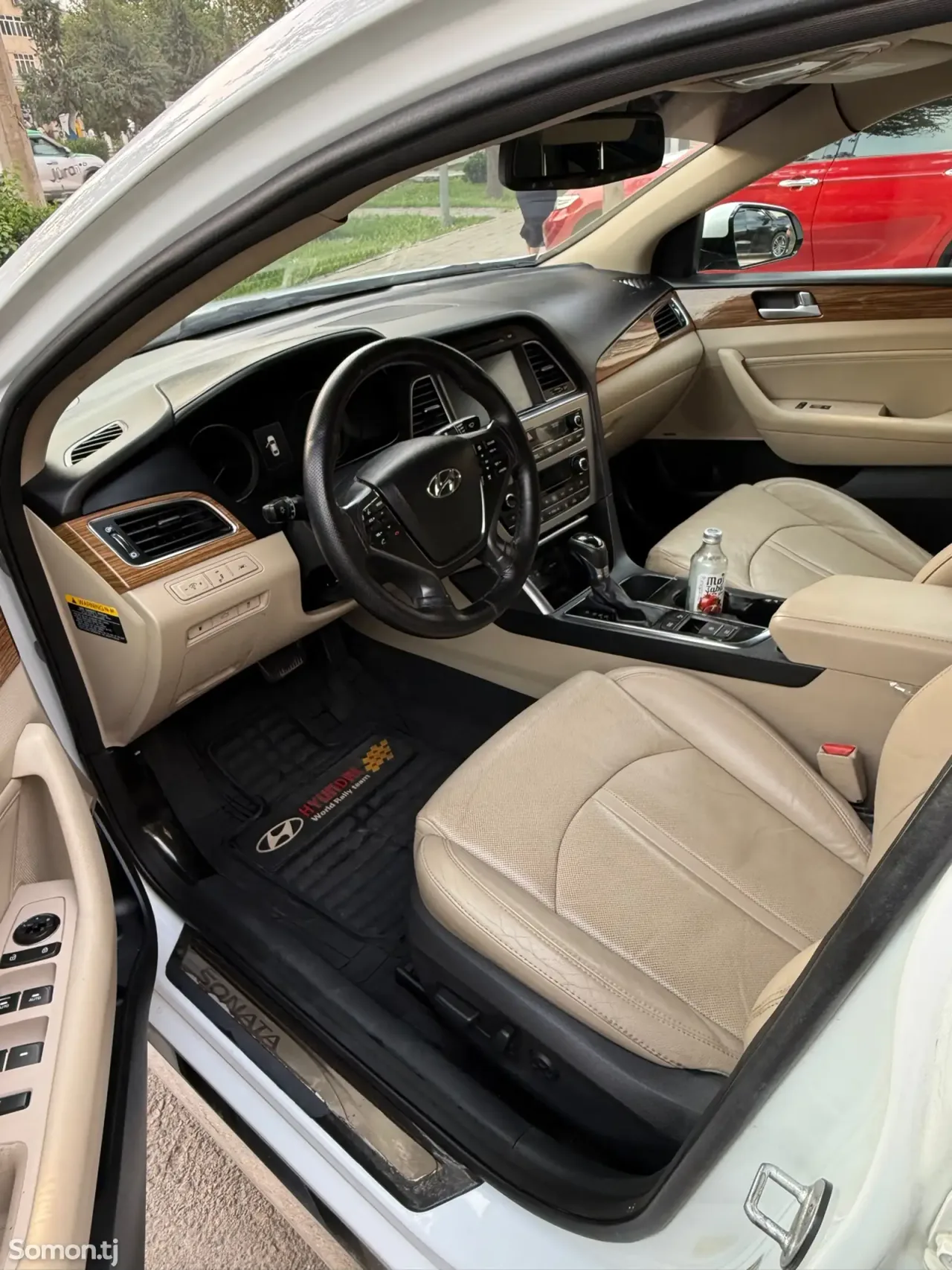 Hyundai Sonata 2015 · 2.4 AT