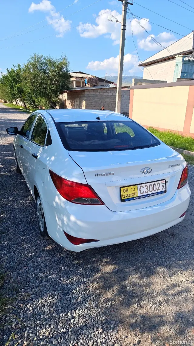 Hyundai Solaris 2016 · 1.4 MT
