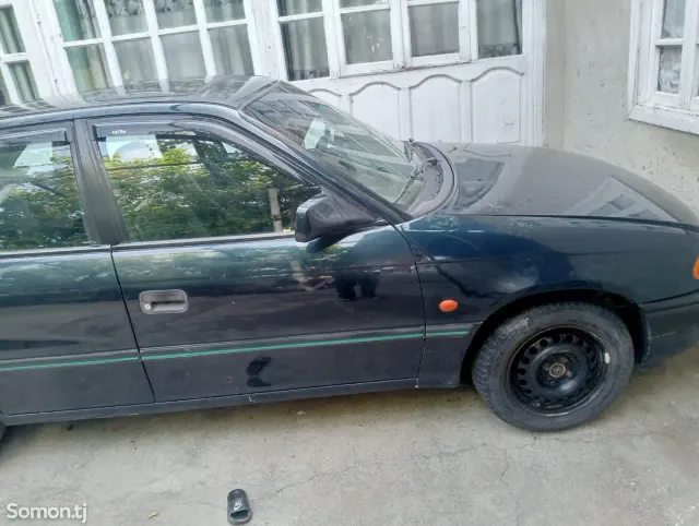 Opel Astra F 1993 · 1.6 MT