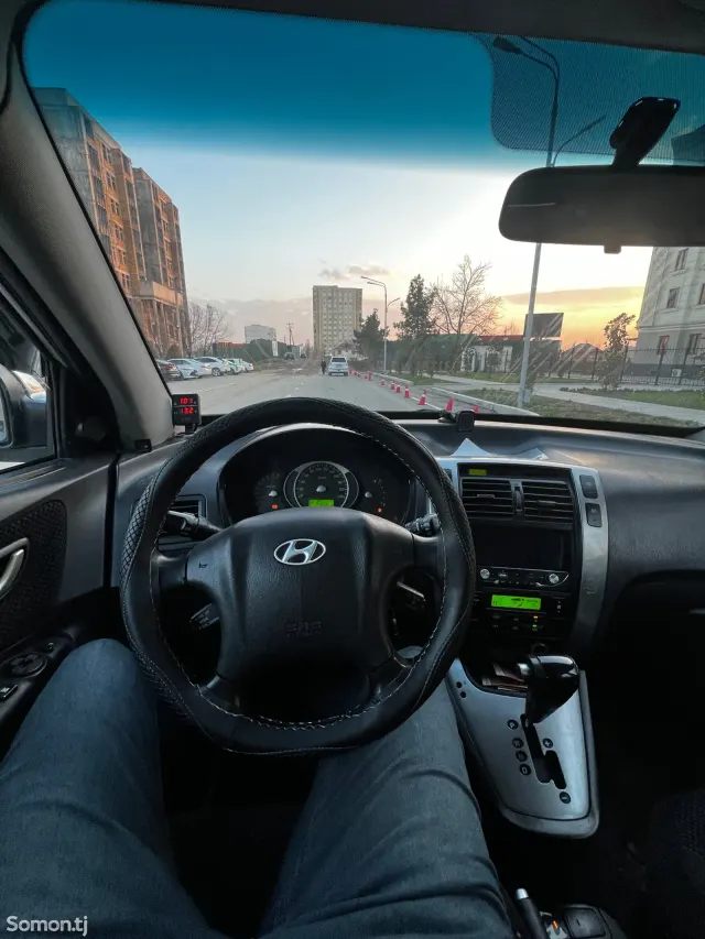 Hyundai Tucson 2009 · 2.0 AT