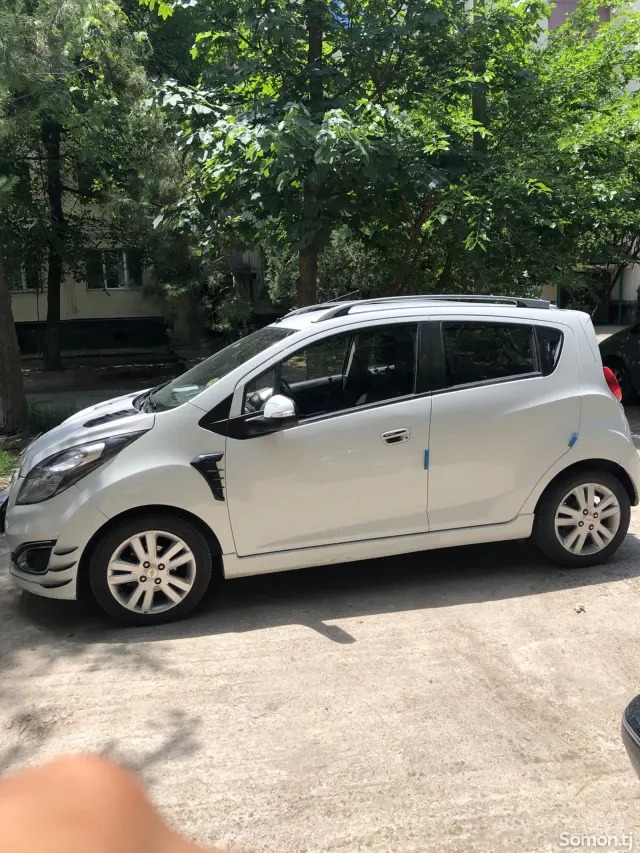 Chevrolet Spark 2014 · 1.1 AT