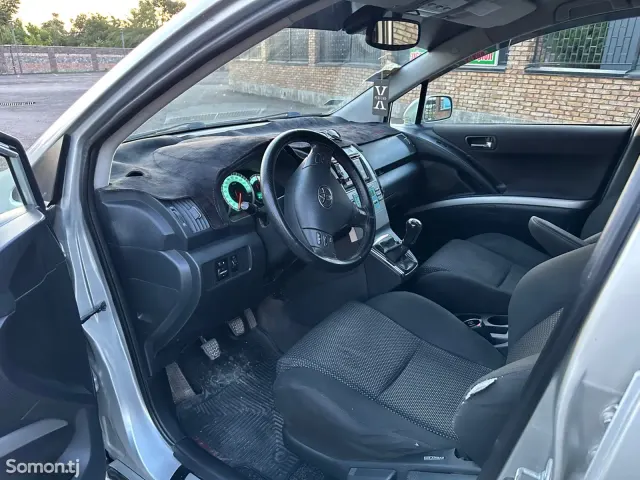 Toyota Corolla Verso 2007 · 2.2 MT