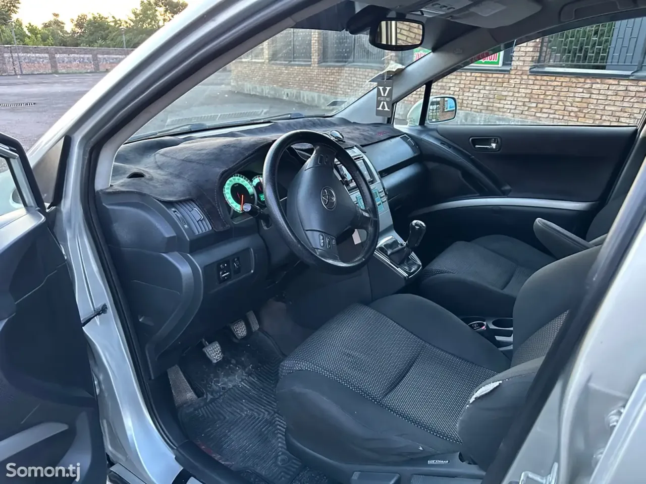 Toyota Corolla Verso 2007 · 2.2 MT