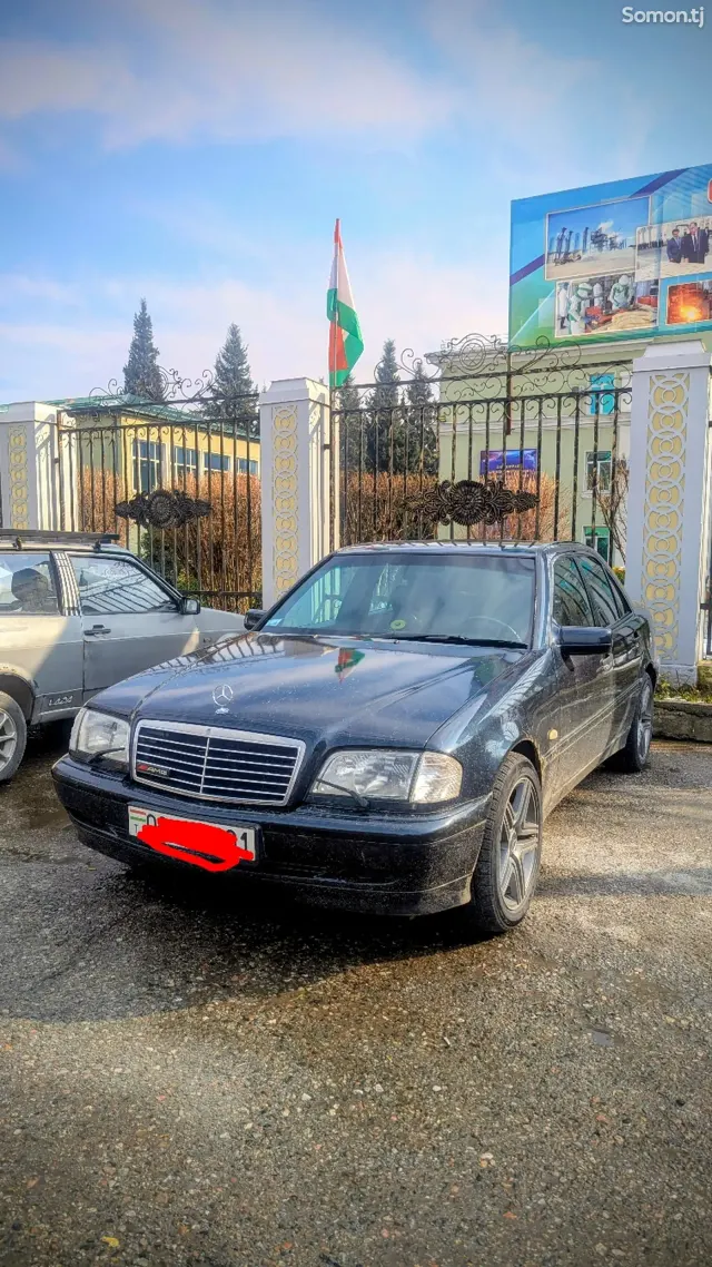 Mercedes-Benz C class 1999 · 2.0 AT